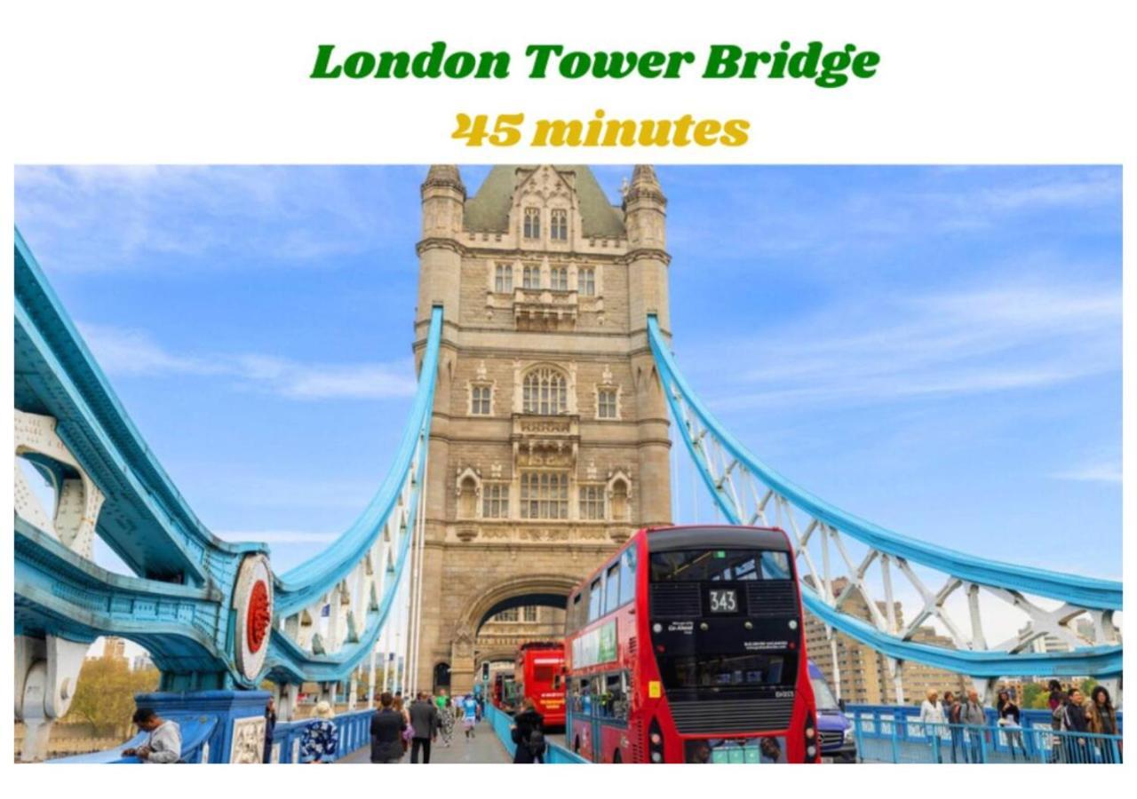 Elegant 2Br London Hideaway- King Bed, Sleeps 6 - Parking- Instant Book- 20 Percent Off Limited Time! Barnet kerület Kültér fotó
